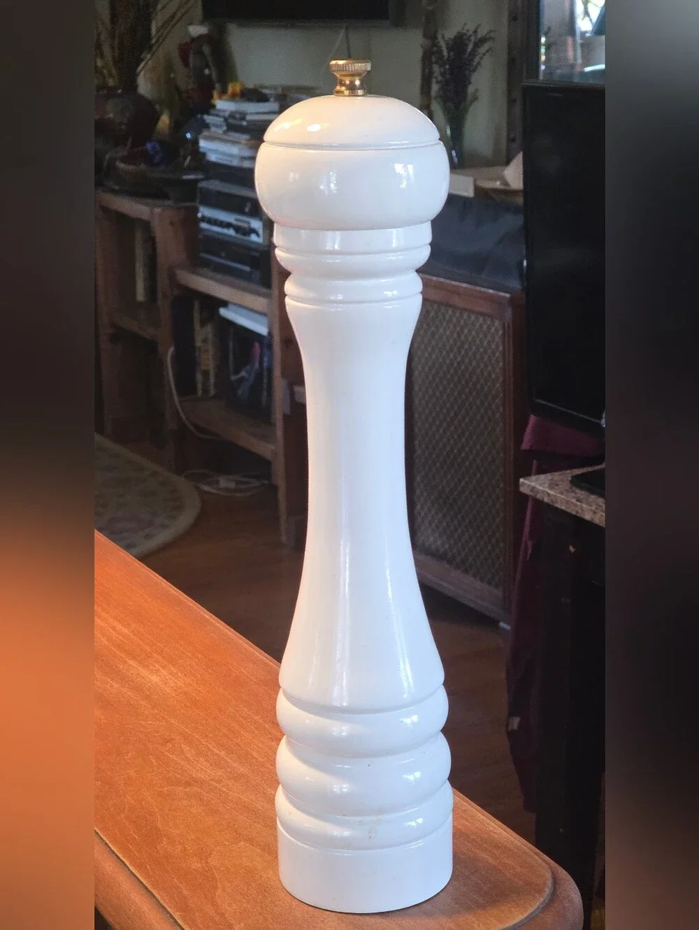 Classic White Lacquered Wooden Salt/Pepper Mill 13
